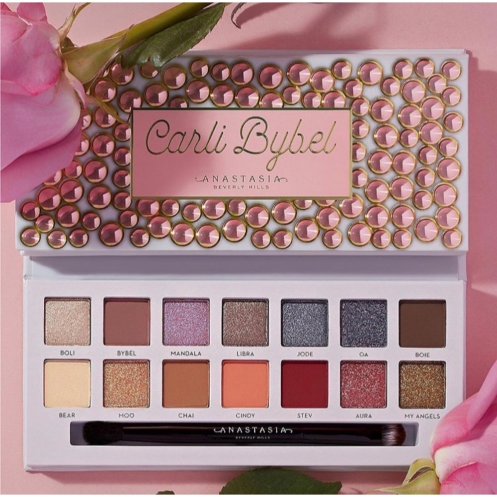 Anastasia Beverly Hills Carli Bybel eyeshadow
